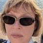 Elizabeth B's avatar
