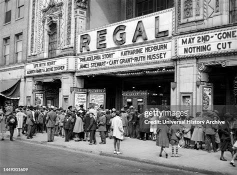 2,185 Regal Theater Chicago Stock Photos, High-Res Pictures, and Images ...