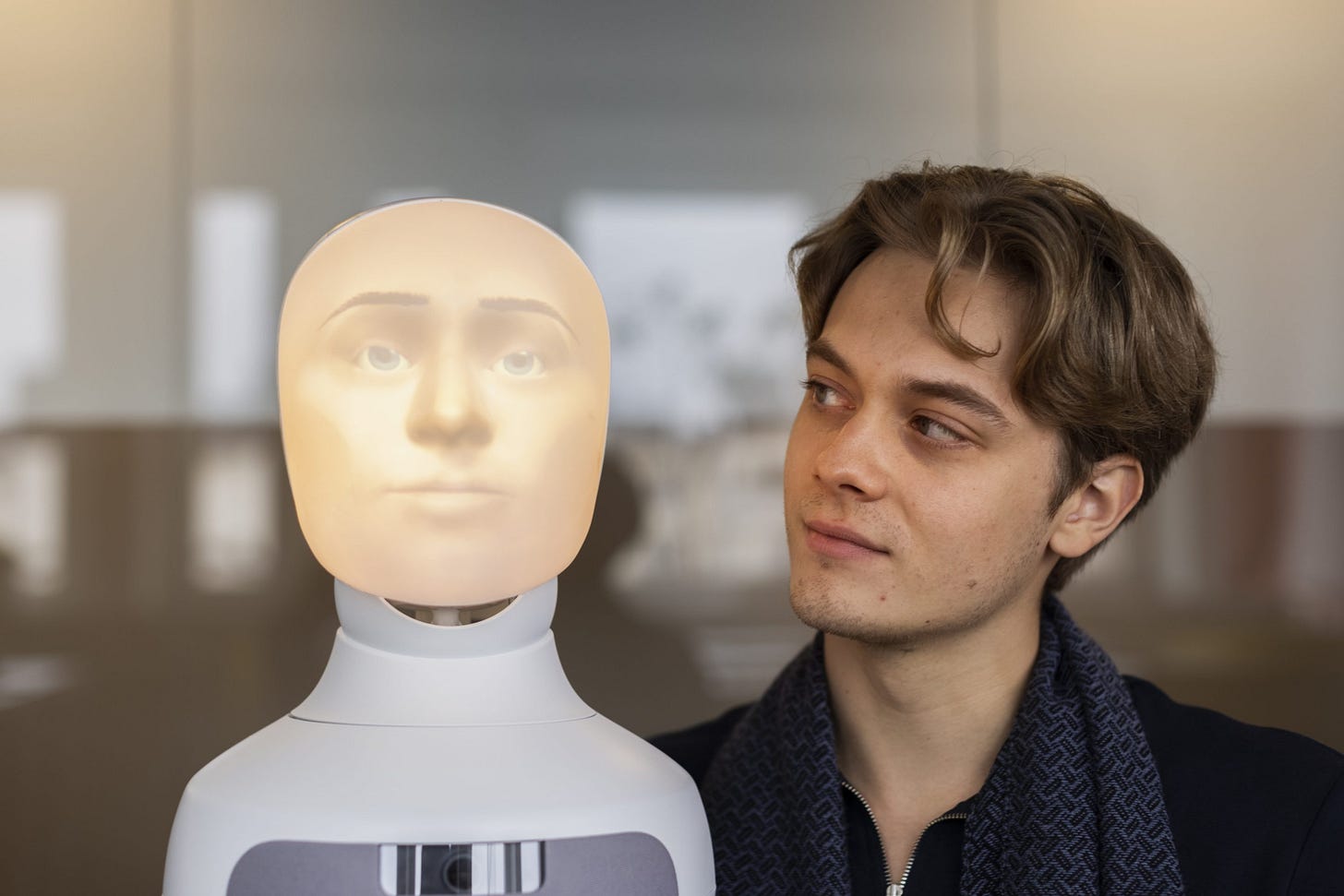 2 Salesforce Ventures investors see risk and reward in the robotics space after a $7 billion leap forward in 2024