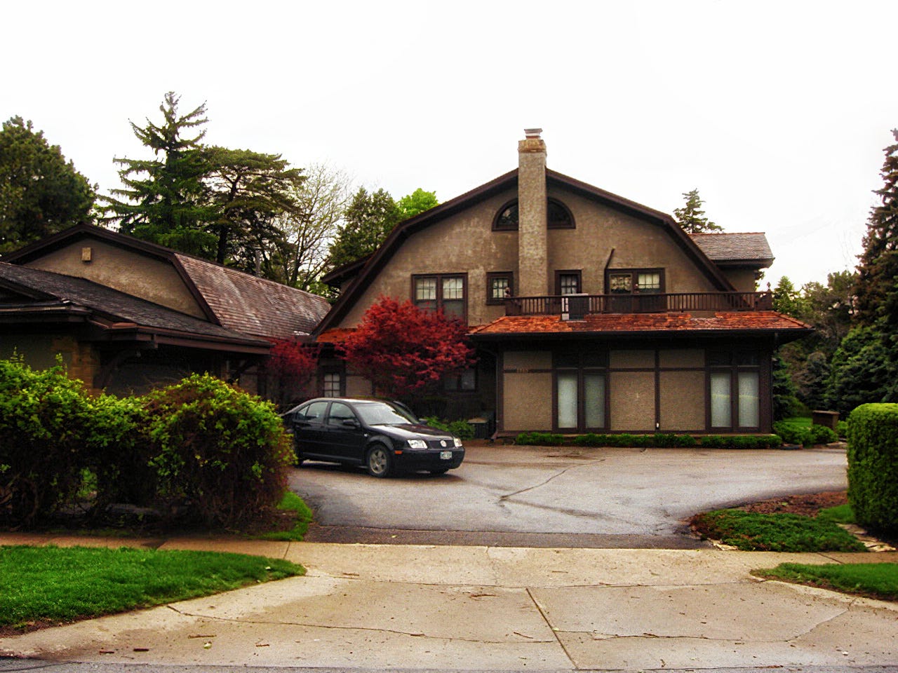 A Look at the Warren Buffett House 2023 (His Humble Home) - New Trader U A Look at the Warren Buffett House 2023 (His Humble Home) - New Trader U