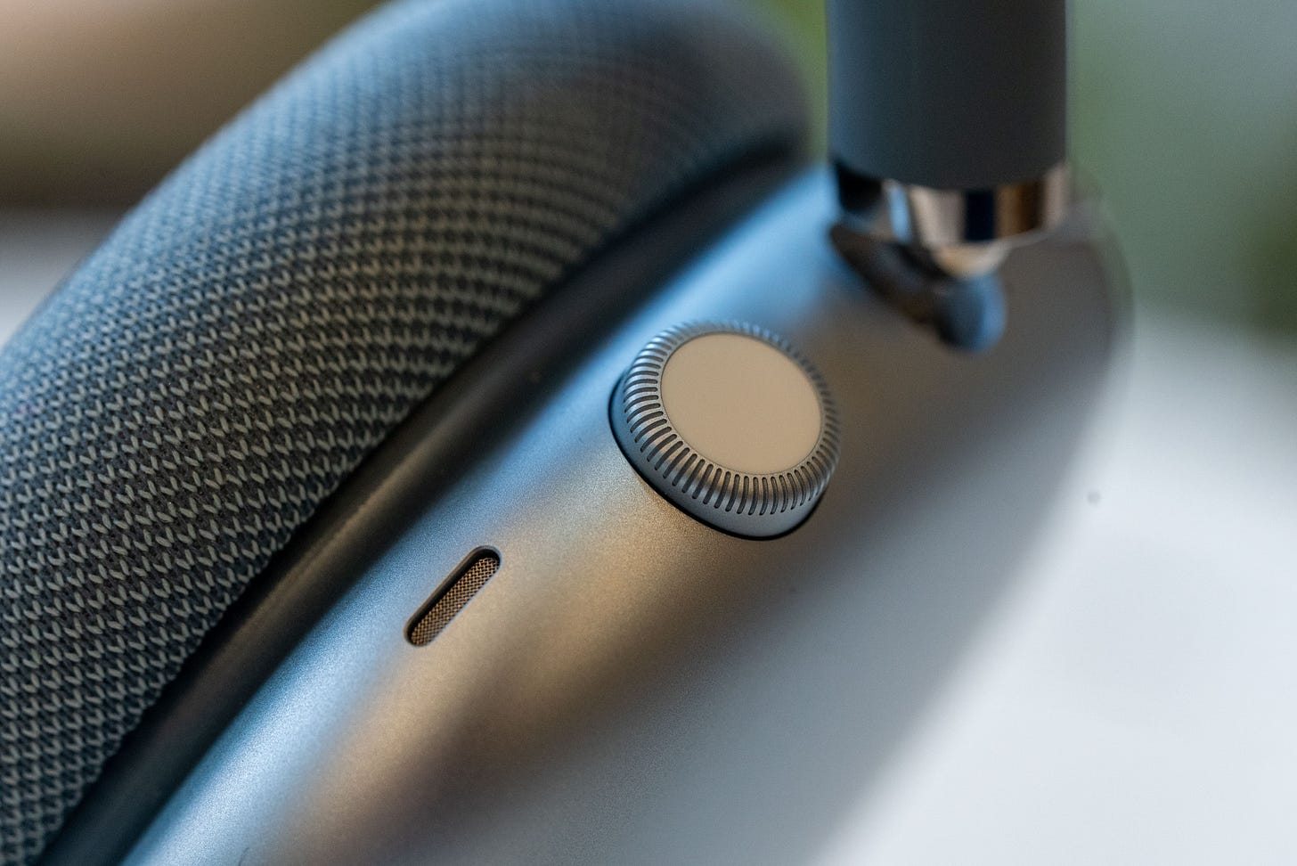 AirPods Max 2 review AirPods Max 2 review