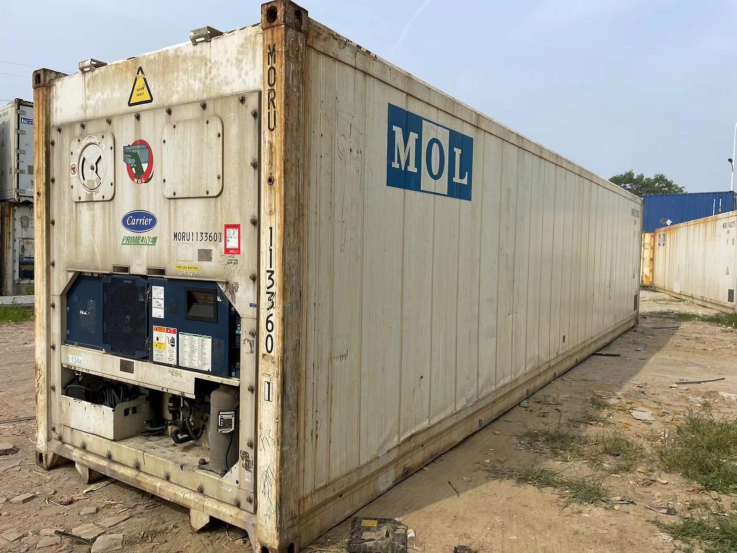 Used/Secondhand ISO Standard 40 FT Hc Reefer Shipping Container -25 Degrees  to +30 Degrees Used for Refrigerated Fruits.