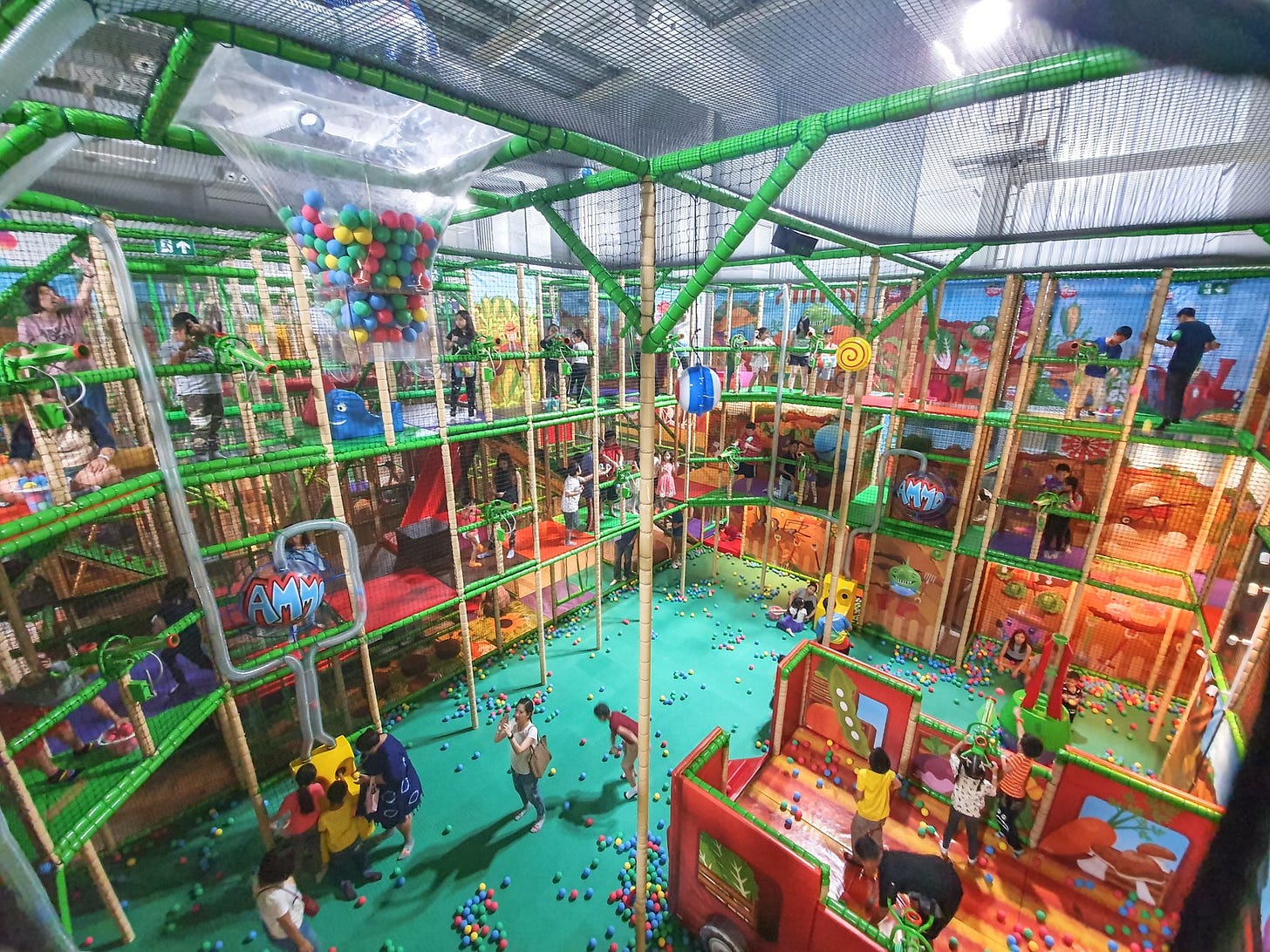 เปิดแล้ว " MEGA HarborLand สนามเด็กเล่นในร่ม " - แบกกล้องเที่ยว