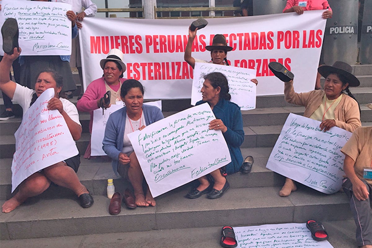 Donne peruviane colpite dalle sterilizzazioni forzate manifestano per ottenere giustizia Donne peruviane colpite dalle sterilizzazioni forzate manifestano per ottenere giustizia