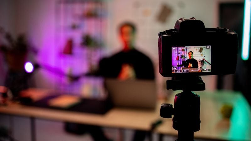 La economía de los creadores de contenido apenas comienza. Estas son las  tres tendencias que los creadores deben tener en cuenta en 2024