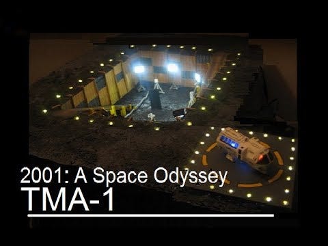 2001: A Space Odyssey TMA-1 Monolith Diorama Lighted - YouTube