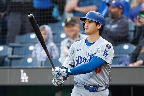 Shohei Ohtani of the Los Angeles Dodgers stands on deck in the first inning during a game against the Pittsburgh Pirates at PNC Park on September 4,...
