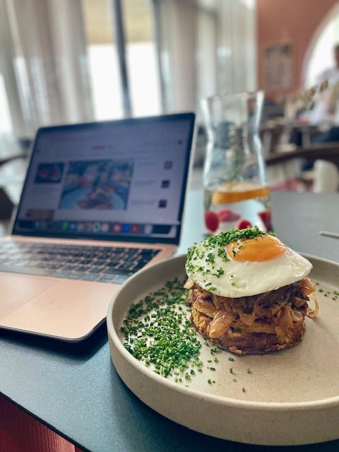#UAERestaurantsUnite