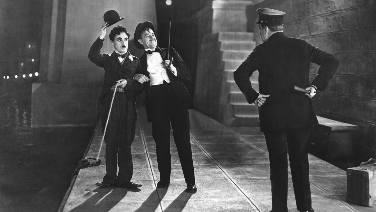 City Lights' Charlie Chaplin Movie Review (1931)