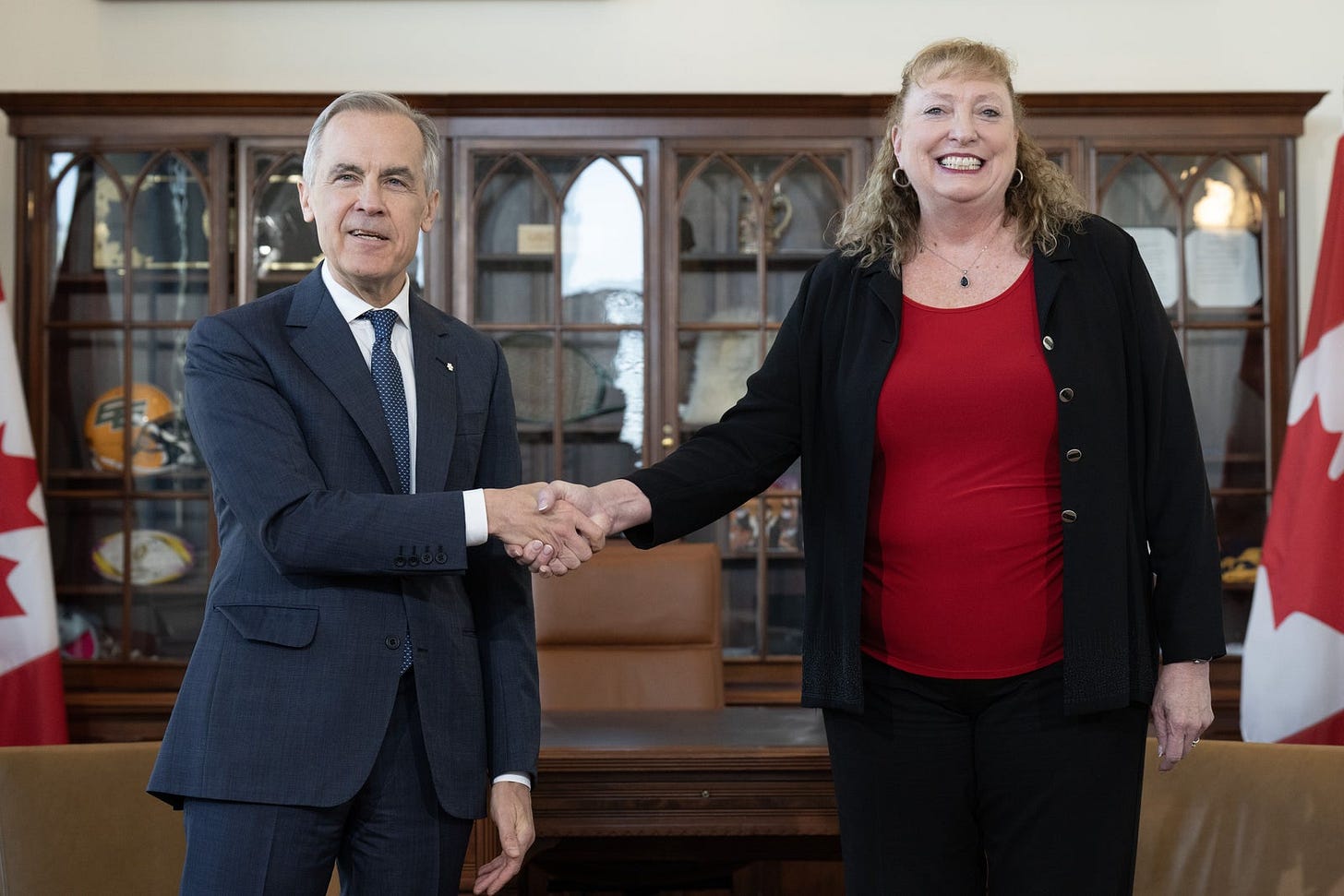 La députée conservatrice Marilyn Gladu traverse chez les libéraux de Mark Carney et les rapproche d'être un gouvernement majoritaire | Le Devoir La députée conservatrice Marilyn Gladu traverse chez les libéraux de Mark Carney et les rapproche d'être un gouvernement majoritaire | Le Devoir