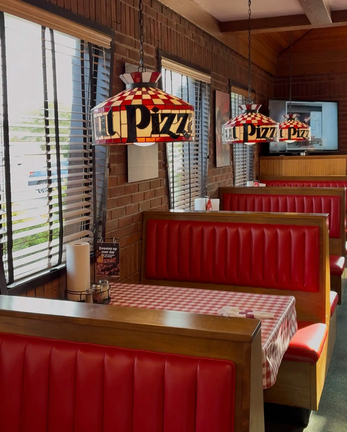 Retro Pizza Huts are all the rage