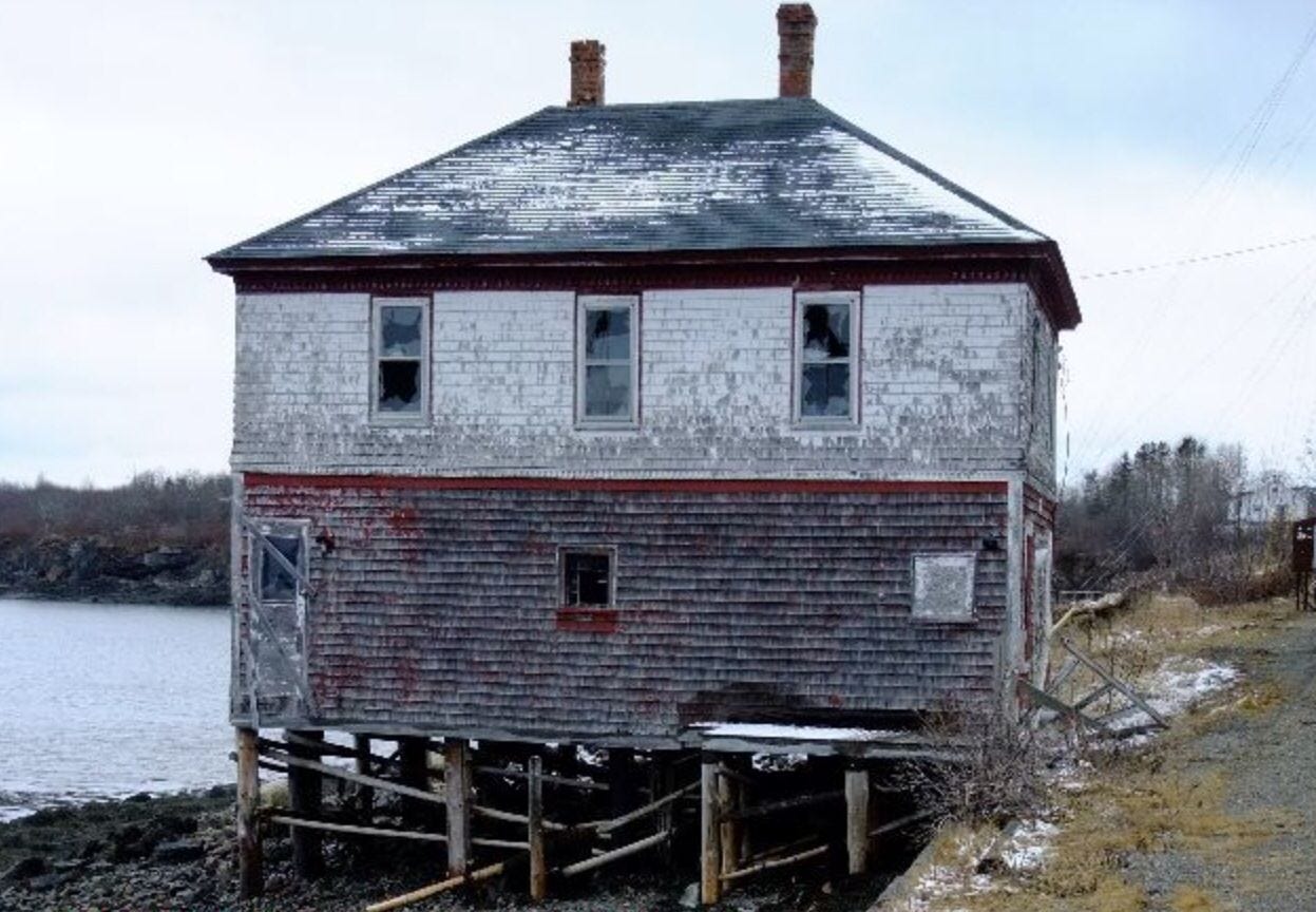 Gatsby's Unstable Foundation: Exploring House Styles