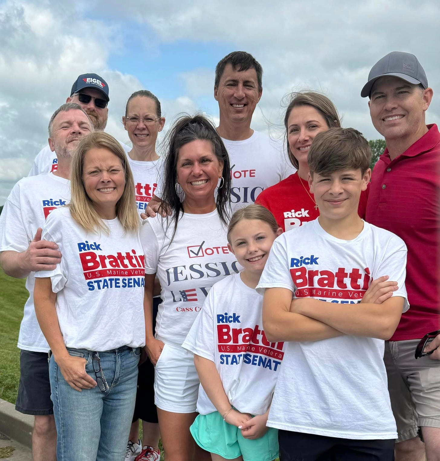 May be an image of 5 people, people smiling and text that says '耳G組 Rick tti OTE SIC Rick Rick Brattir MatineVele U. STATESENA Rick Bratti farine WarineVe Vet MOTE JESSIC LE Cass CassC Rick Bratu.. Brat STATSENAT STATSEI'