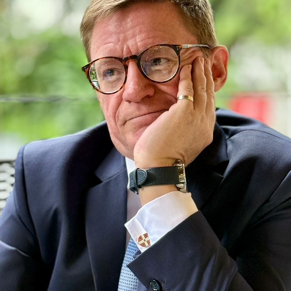Dr Geoffrey Williams
