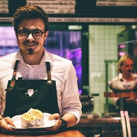 Restaurant in Estepona charges "special service" after bathroom incident