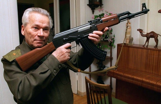 No fim da vida, Kalashnikov sentiu peso na consciência pelo AK-47 - ÉPOCA |  Tempo