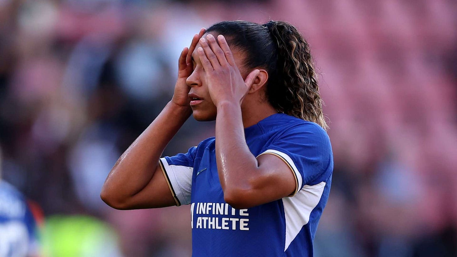 USWNT's injury crisis gets even worse! Catarina Macario goes off in  Chelsea's demolition of Man Utd in WSL title decider | Goal.com US