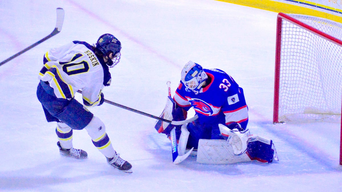 Warriors beat UMass Lowell in the first round of the Hockey East playoffs