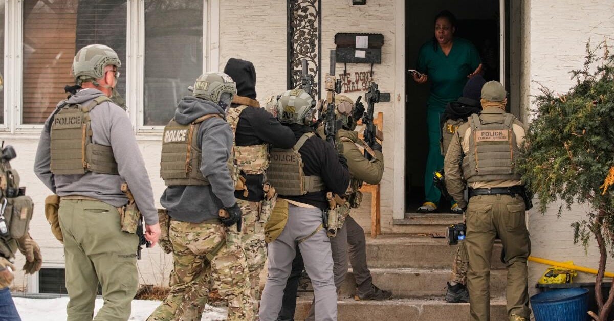 Unconstitutional and cruel': ICE memo allows agents to enter homes without  judicial warrant - Los Angeles Times