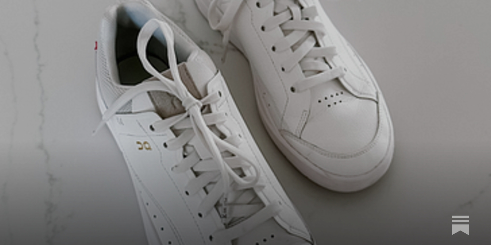 美品　on The Roger Centre Court 白　スニーカー Women's THE ROGER Centre Court | White | On Switzerland