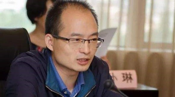 
Lyu Bingyang 吕冰洋 | Renmin University finance professor
