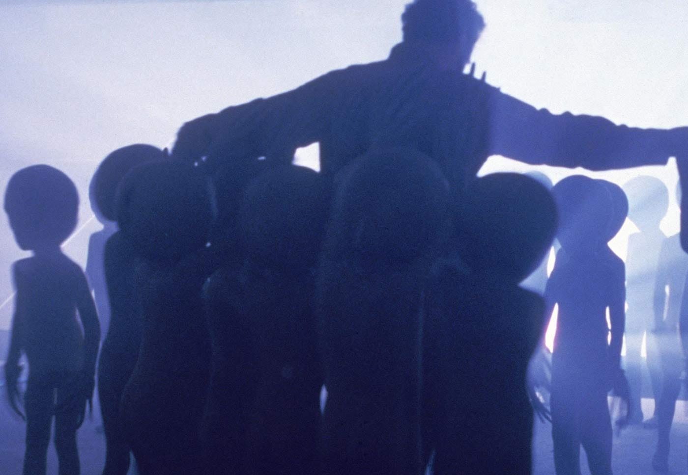 Close Encounters of the Third Kind – Alien Hand Display – HeroProp.com