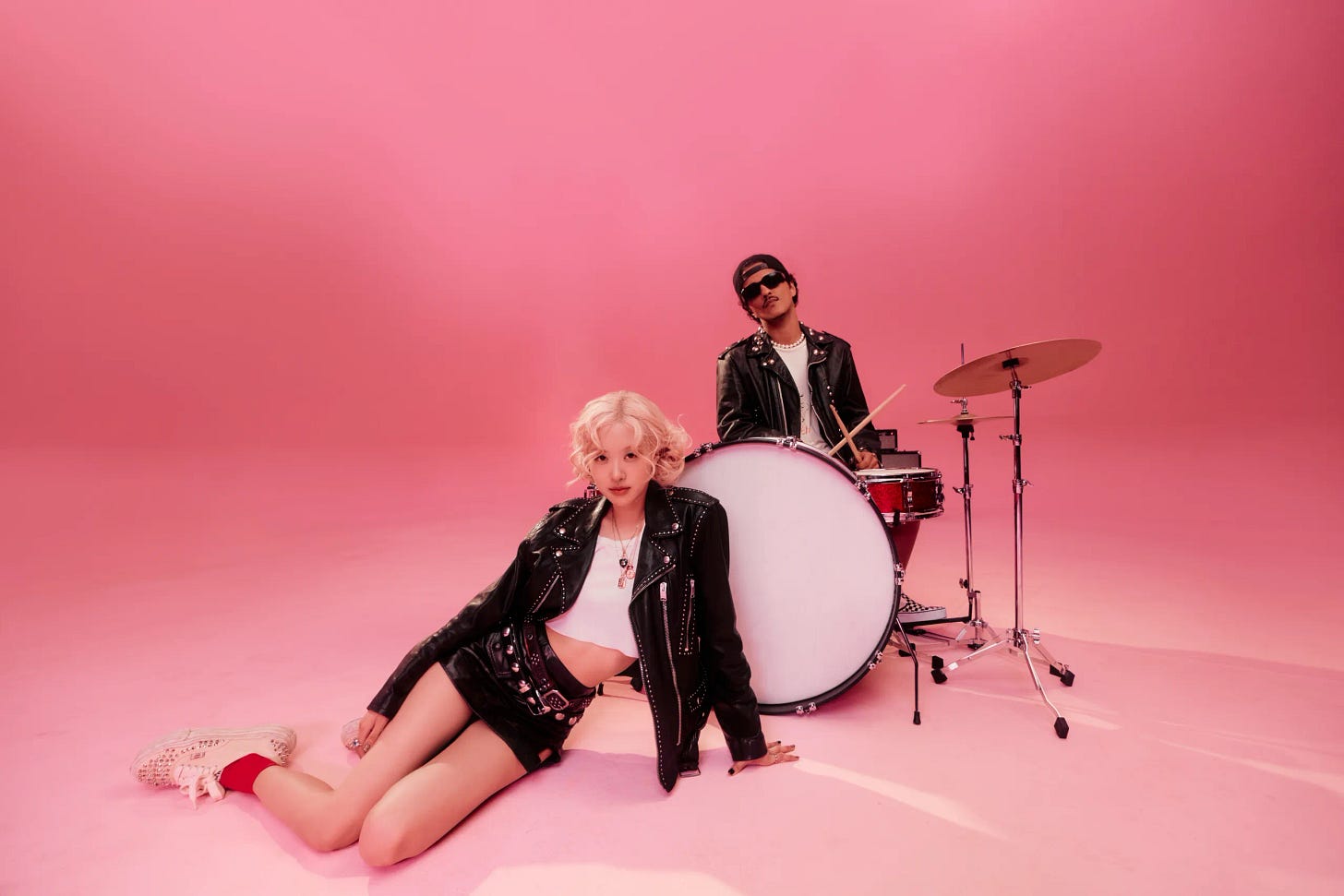 ROSÉ & Bruno Mars – APT. - EUPHORIA.