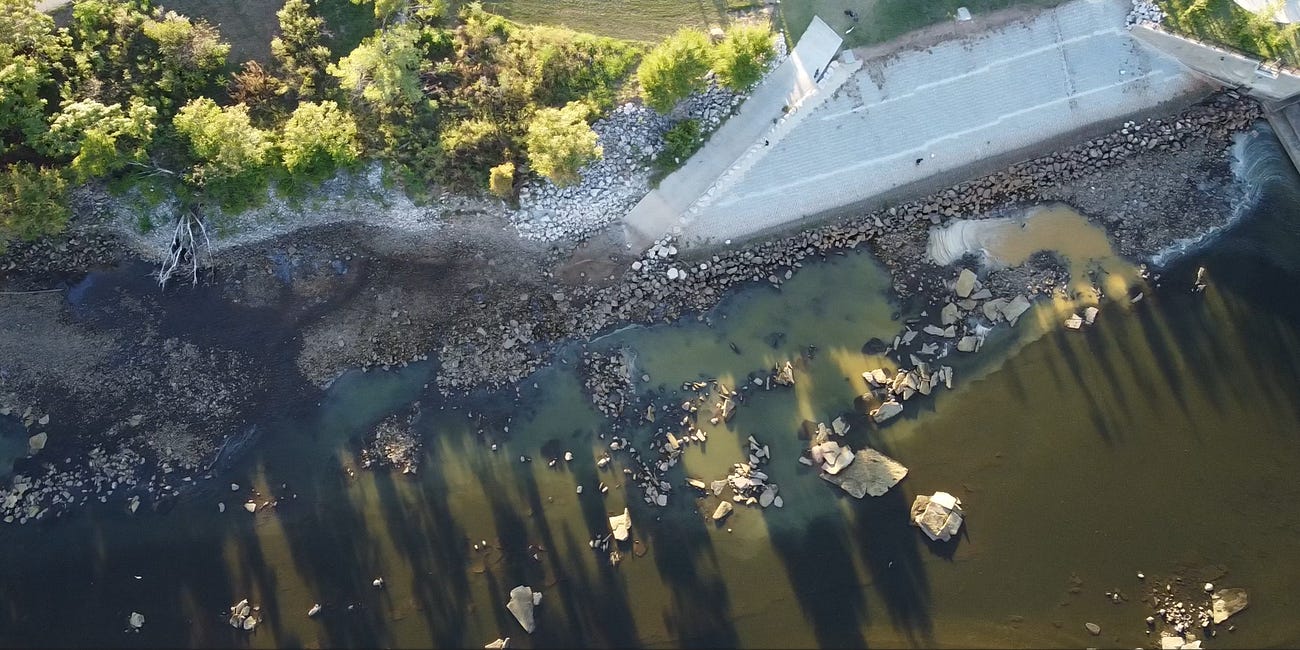 12—A Strong Odor of Petroleum