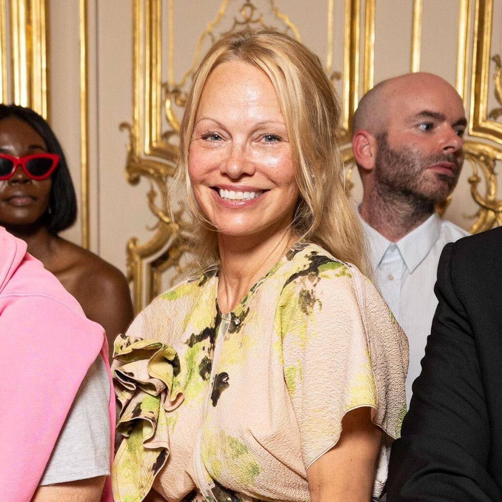 Embracing little to no makeup at red carpets and fashion shows :  r/Instagramreality