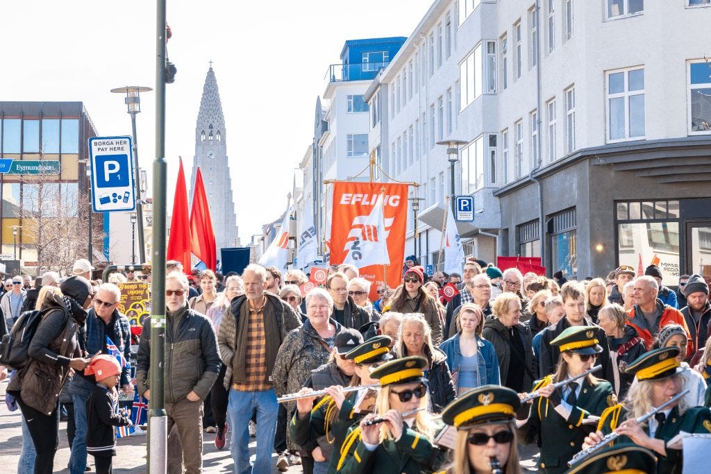 Myndir frá kröfugöngu og fjölskylduhátíð Eflingar 1. maí - Efling  stéttarfélag