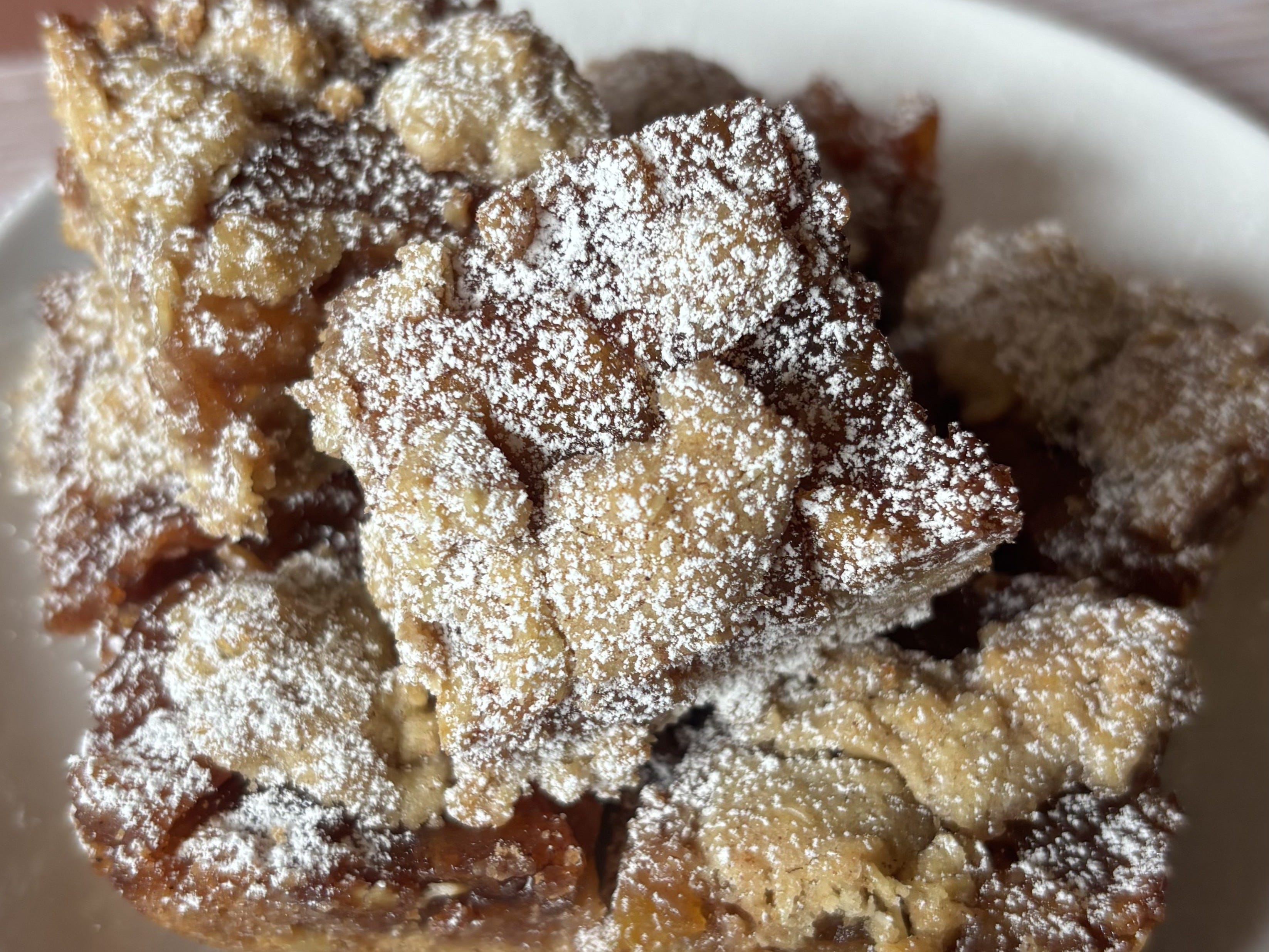 Apple Cinnamon Oatmeal Bars