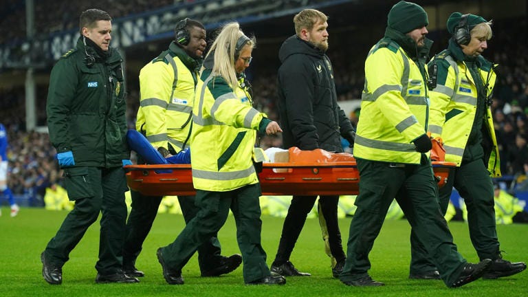 Armando Broja stretchered off for Everton