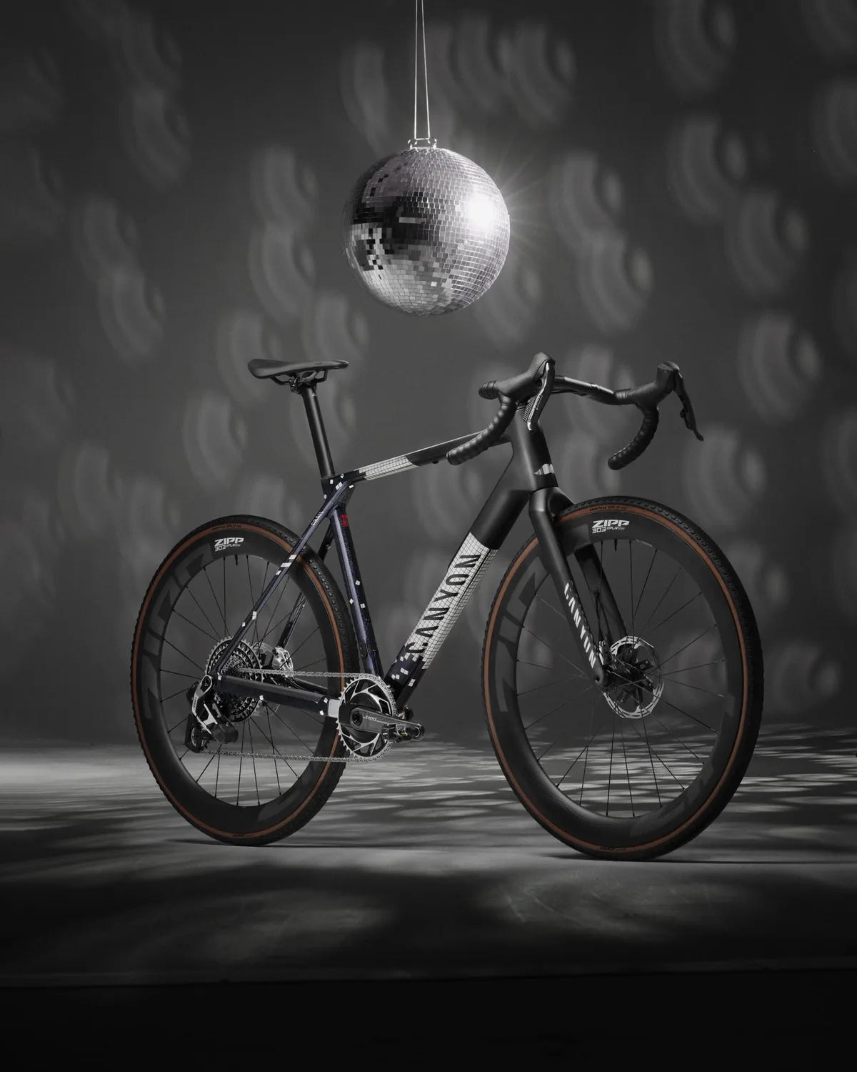 Valtteri Bottas Canyon Grail VB 77.