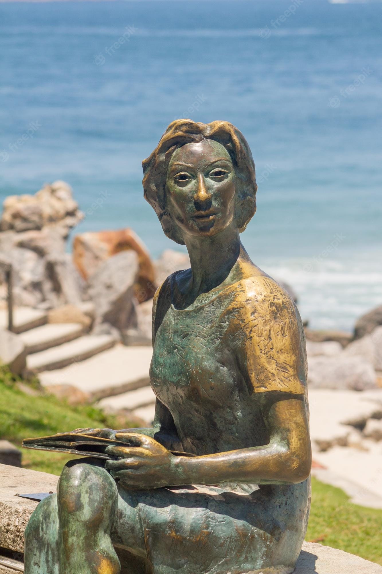 estátua de clarice lispector, na praia do leme estátua de clarice lispector, na praia do leme