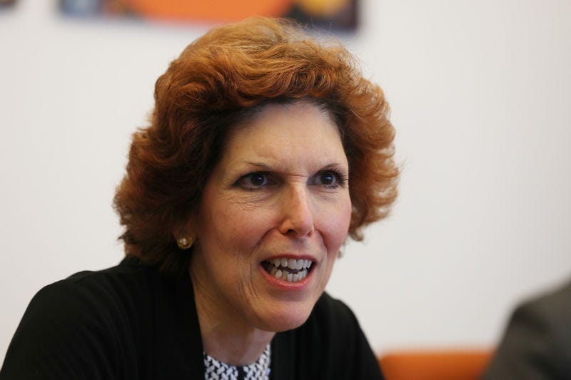 Fed's Loretta Mester Says Virus Is Risk But Policy Patience Appropriate ...