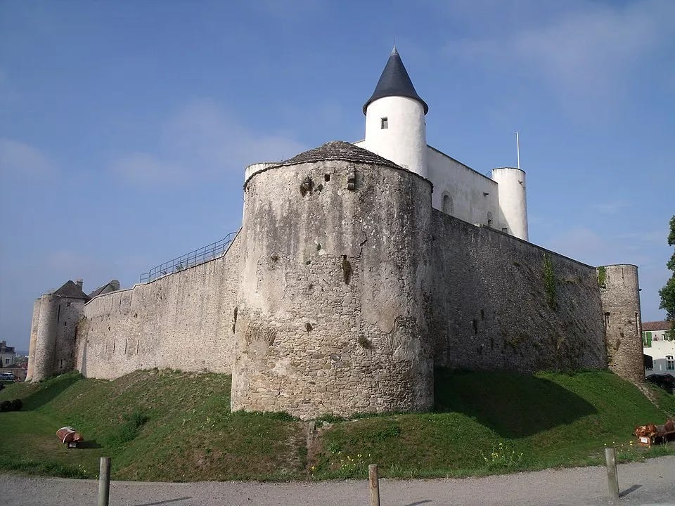 Château de Noirmoutier, supposé avoir été construit à la base pour repousser les Vikings.