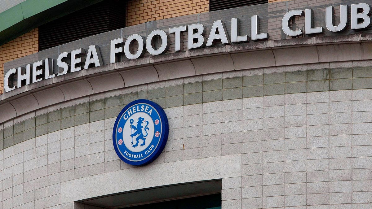 Roman Abramovich set to receive bids for Chelsea as possible sanctions for  Russian owner loom, per report - CBSSports.com