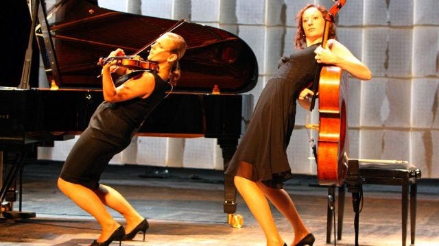 Crossfit + cello = abs to die for Crossfit + cello = abs to die for