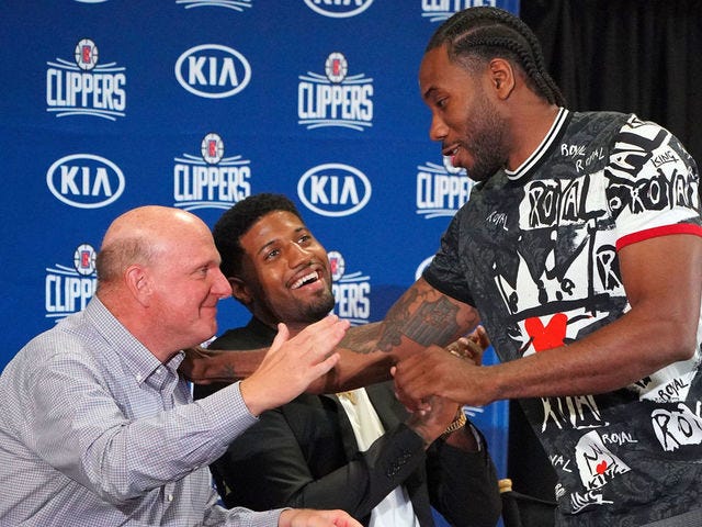 Kawhi had hilarious reaction to Ballmer punching air | theScore Kawhi had hilarious reaction to Ballmer punching air | theScore