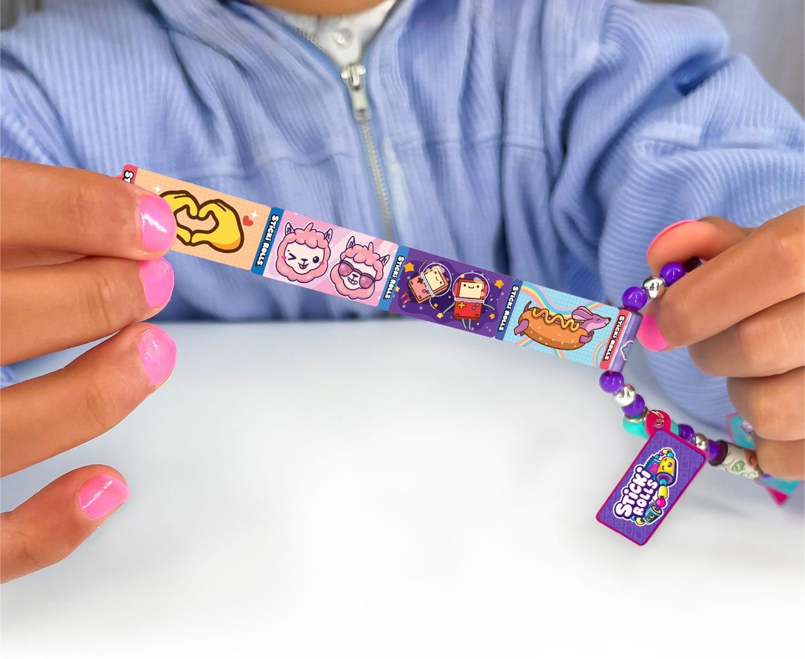 Sticki Rolls' has device-loving kids mesmerized. Plot twist