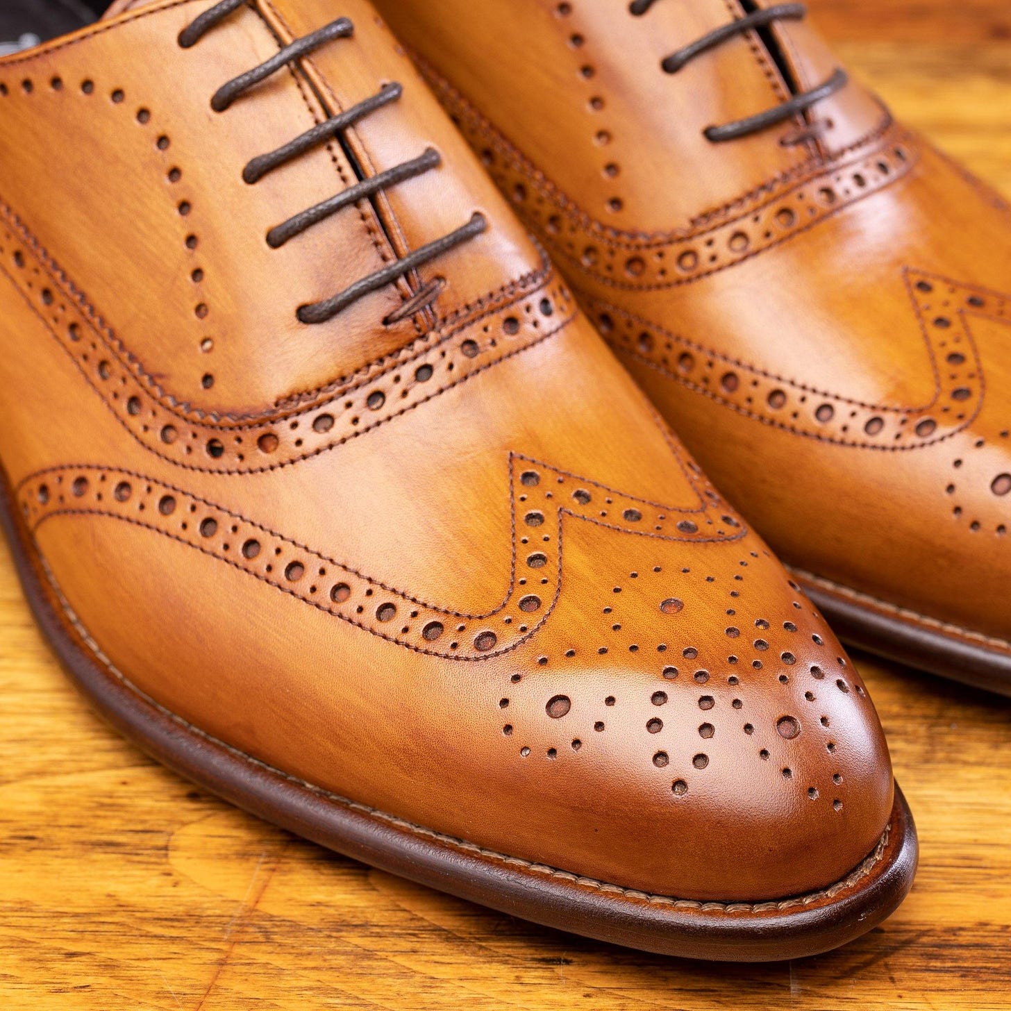 H742 Calzoleria Toscana Balmoral Wingtip, Dark Caramel / 41 EU - 8 US / Lace Ups