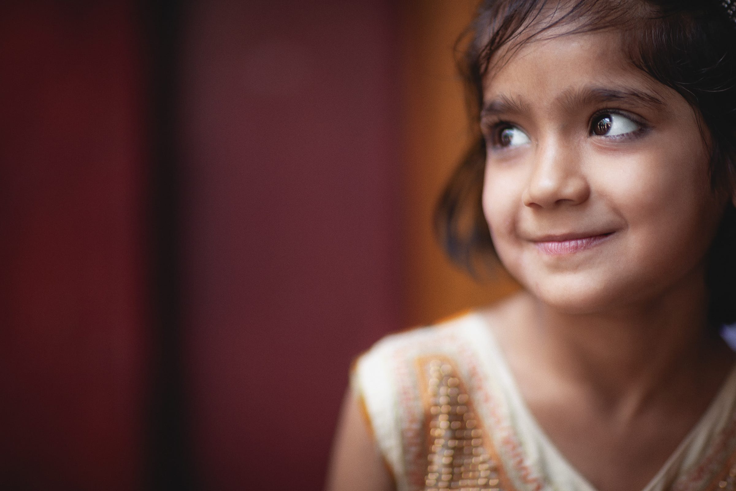 Girl at Chandni Chowk, Old Delhi, India. 1/160, ƒ/1.2, ISO 100, 85mm