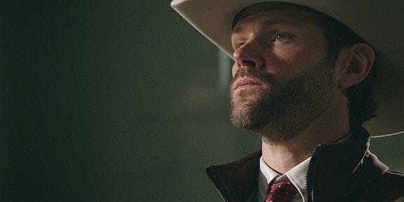 Jared Padalecki giving face angles to show off scruffy beard in Walker 2.08. Jared Padalecki giving face angles to show off scruffy beard in Walker 2.08.