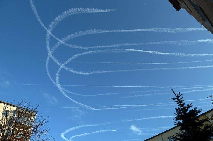 Dette billede har en tom ALT-egenskab (billedbeskrivelse). Filnavnet er chemtrails.jpg Dette billede har en tom ALT-egenskab (billedbeskrivelse). Filnavnet er chemtrails.jpg