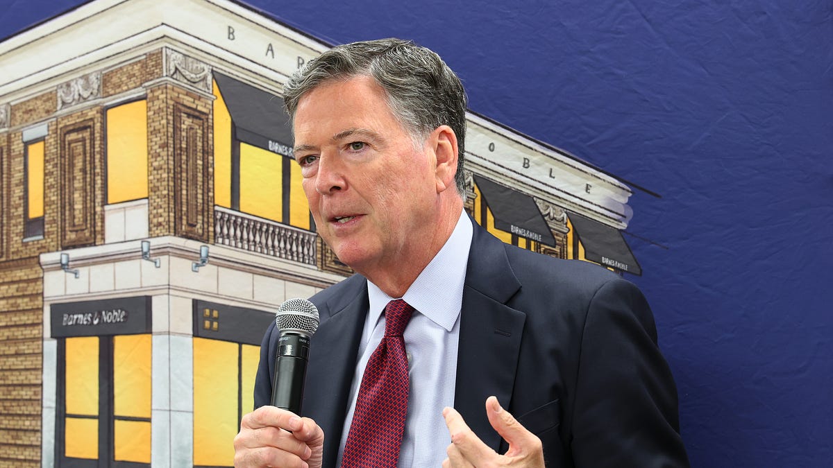 Trump takes one more desperate swing at Jim Comey