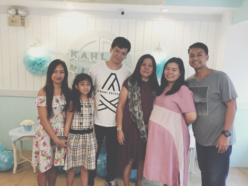 Family photo during our Stacy’s BGC baby shower