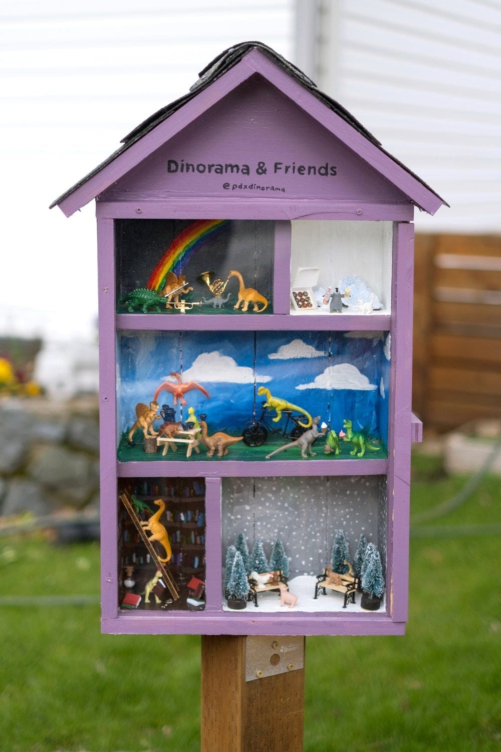 Photo of @pdxdinorama featured in the Worldwide Sidewalk Joy map