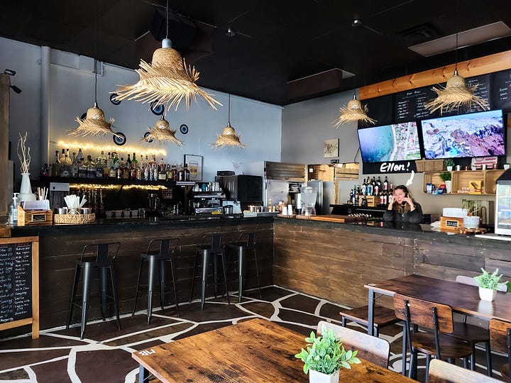 MOCCO BISTRO interior front counter