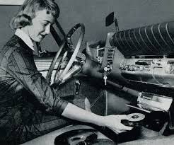 1956 - Chrysler introduces car record player : r/RetroFuturism 1956 - Chrysler introduces car record player : r/RetroFuturism