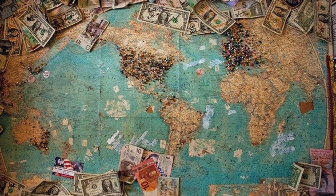 Viajar à volta do mundo.